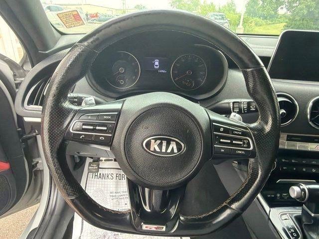 Kia Stinger  2021