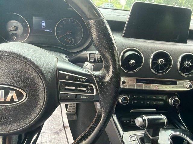 Kia Stinger  2021