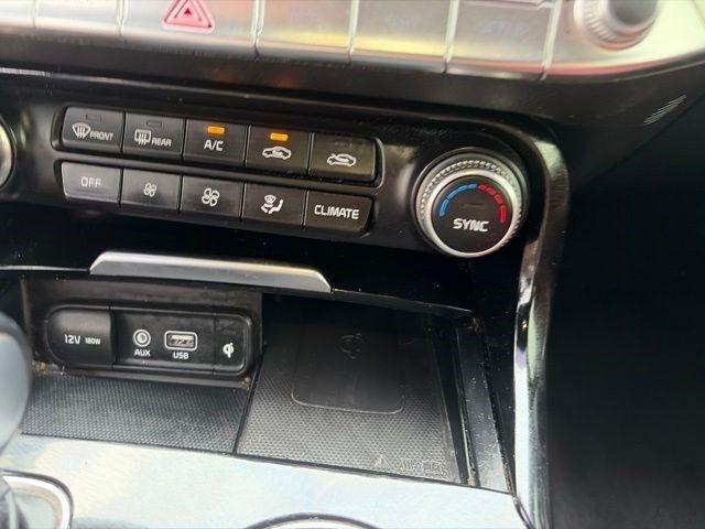 Kia Stinger  2021