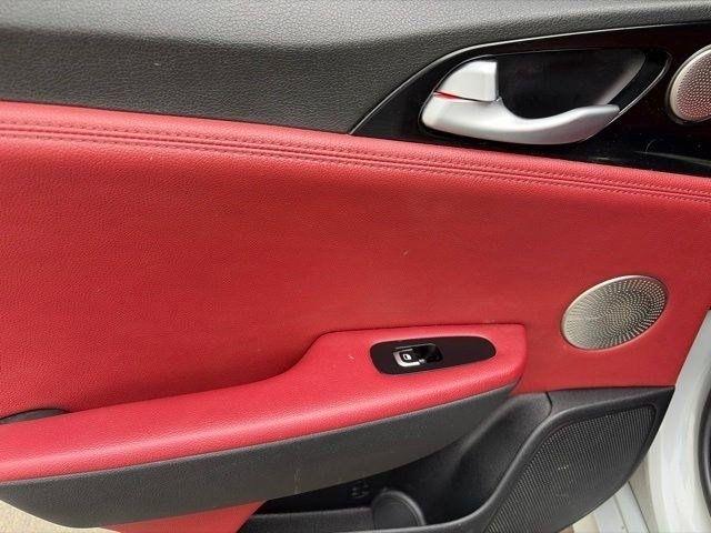 Kia Stinger  2021