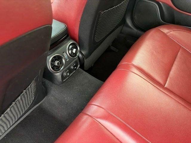 Kia Stinger  2021