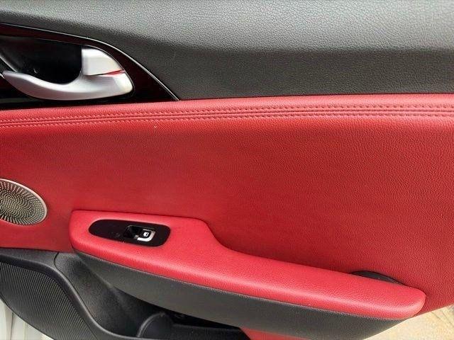Kia Stinger  2021