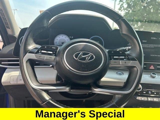 Hyundai Elantra  2023