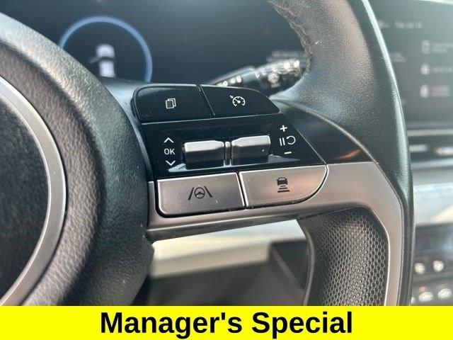 Hyundai Elantra  2023
