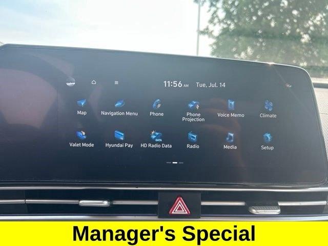 Hyundai Elantra  2023