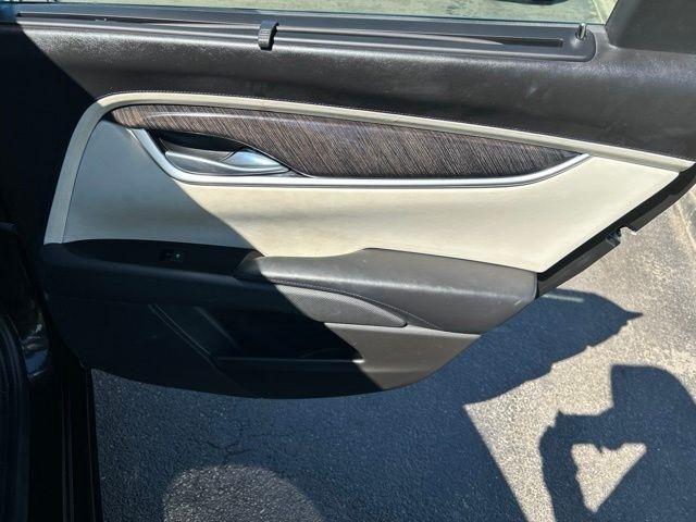Cadillac XTS  2016