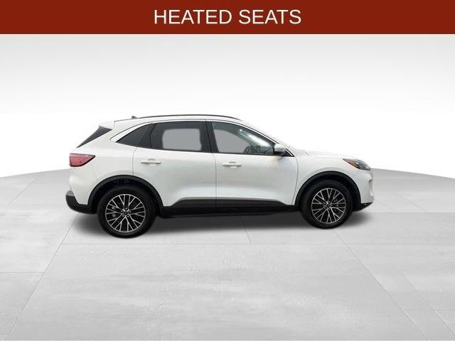 Ford Escape Plug-in Hybrid  2022