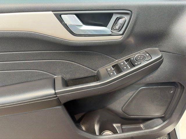 Ford Escape Plug-in Hybrid  2022