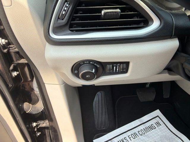 Chrysler Pacifica  2023