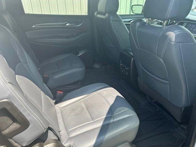 Buick Enclave  2022