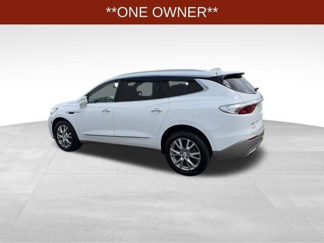 Buick Enclave  2022