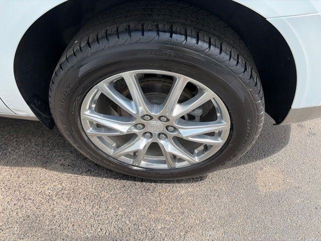Buick Enclave  2022
