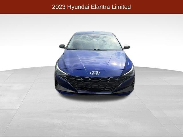 Hyundai Elantra  2023