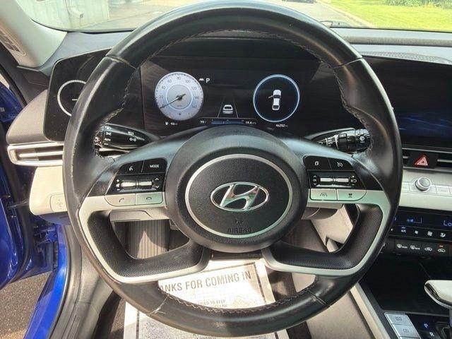 Hyundai Elantra  2023