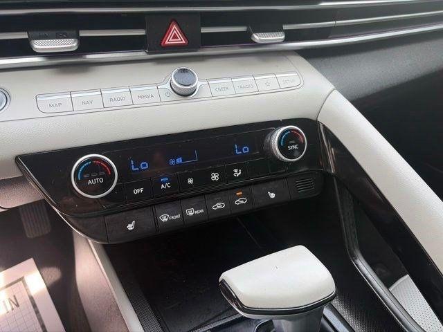 Hyundai Elantra  2023