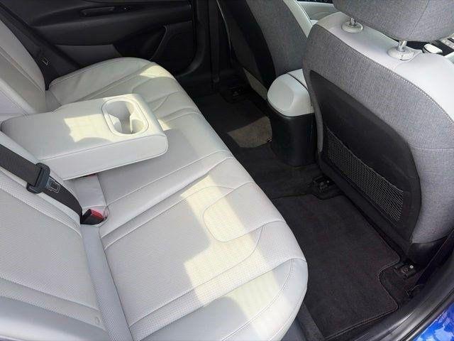 Hyundai Elantra  2023
