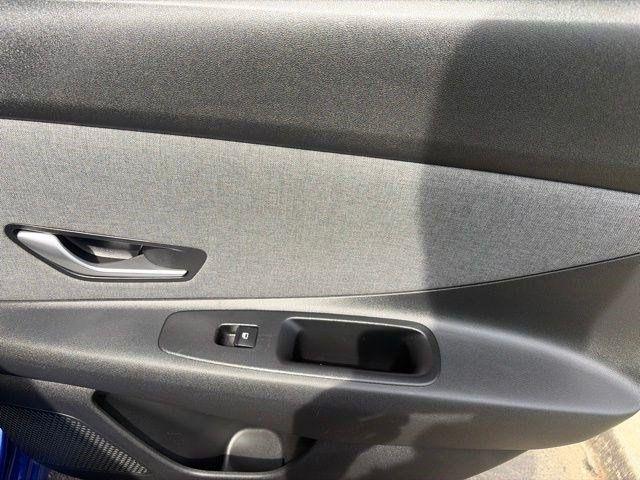 Hyundai Elantra  2023