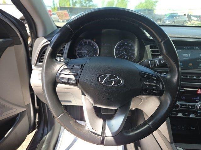 Hyundai Elantra  2019