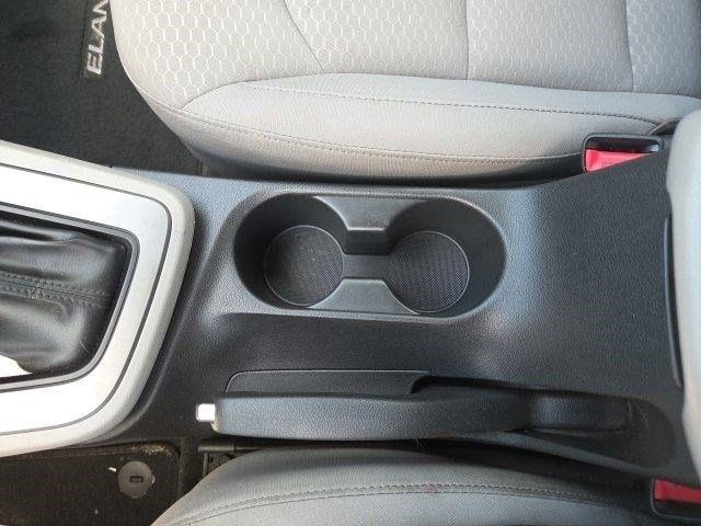 Hyundai Elantra  2019