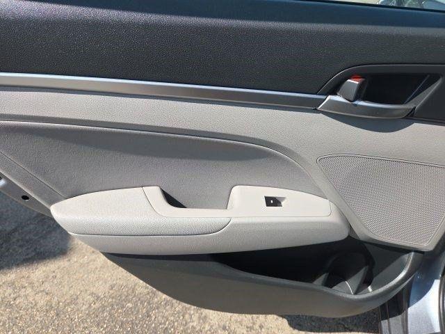 Hyundai Elantra  2019
