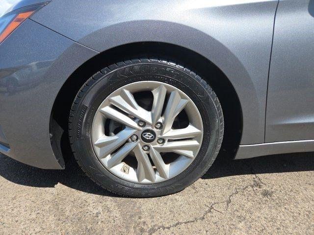 Hyundai Elantra  2019