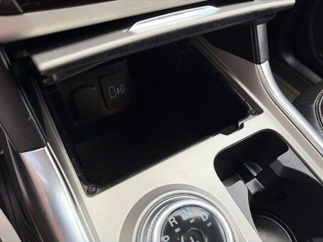 Ford Explorer XLT 4WD 2022