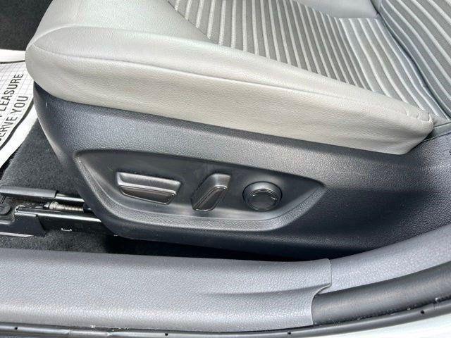 Toyota Camry  2024