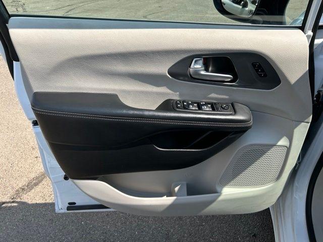 Chrysler Pacifica  2024