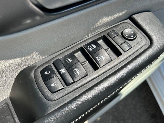 Chrysler Pacifica  2024