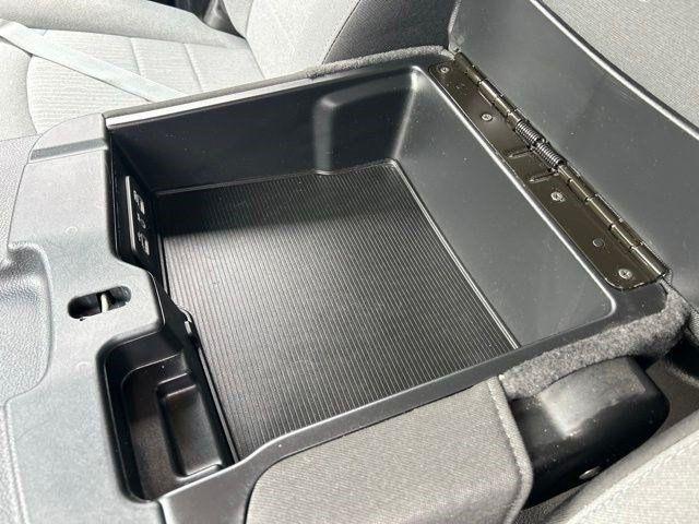 RAM 1500 Classic Tradesman 4x2 Crew Cab 6'4" Box 2023