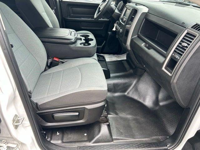 RAM 1500 Classic Tradesman 4x2 Crew Cab 6'4" Box 2023