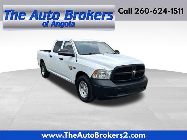 RAM 1500 Classic Tradesman 4x2 Crew Cab 6'4" Box 2023
