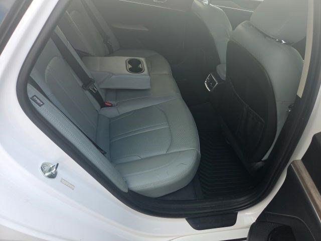 Kia K5  2023