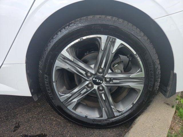 Kia K5  2023