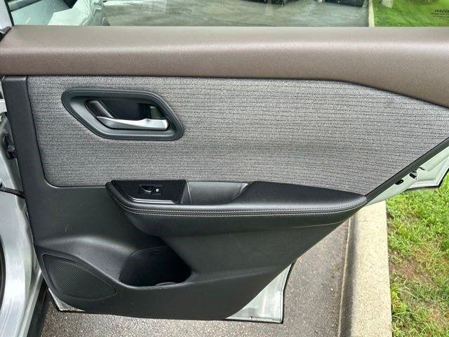 Nissan Rogue  2023