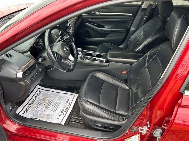 Nissan Altima  2021