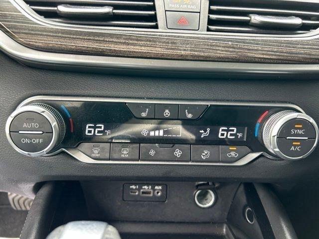 Nissan Altima  2021