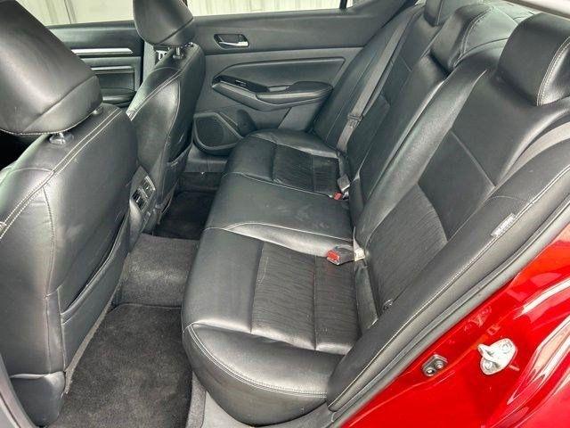 Nissan Altima  2021