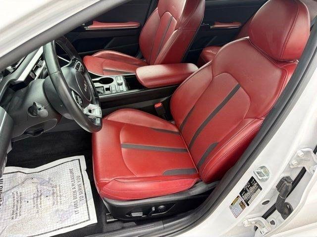 Kia K5  2023