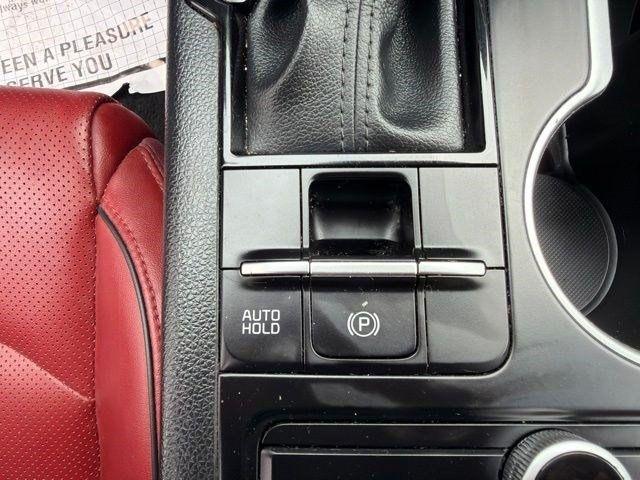 Kia K5  2023