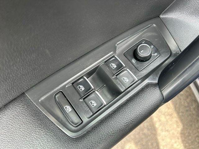 Volkswagen Tiguan  2021