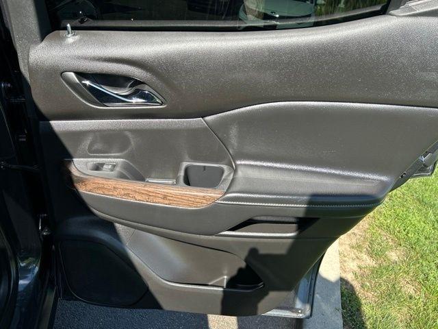 GMC Acadia  2021