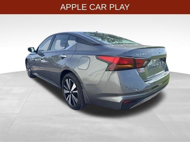 Nissan Altima  2021