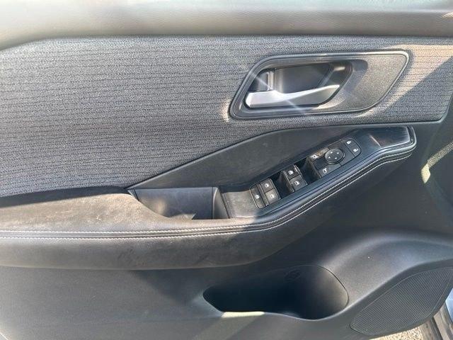 Nissan Rogue  2023