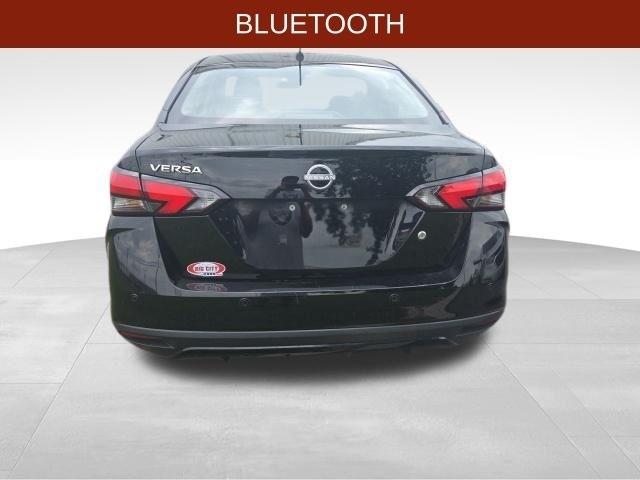 Nissan Versa  2024