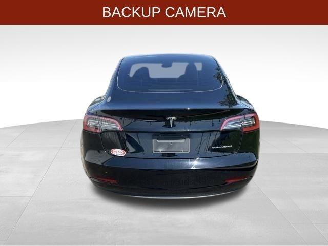 Tesla Model 3  2023