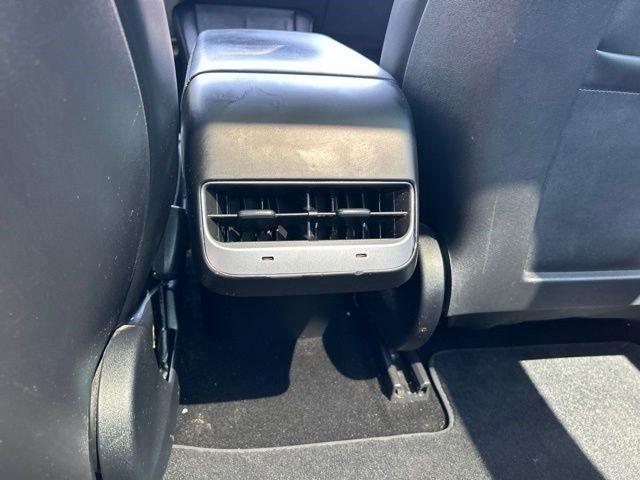 Tesla Model 3  2023