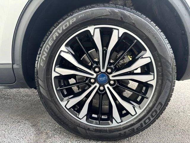 Ford Escape  2022