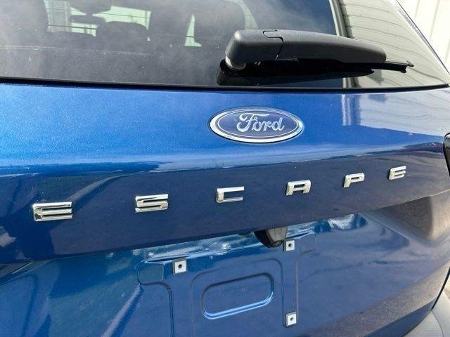 Ford Escape  2023
