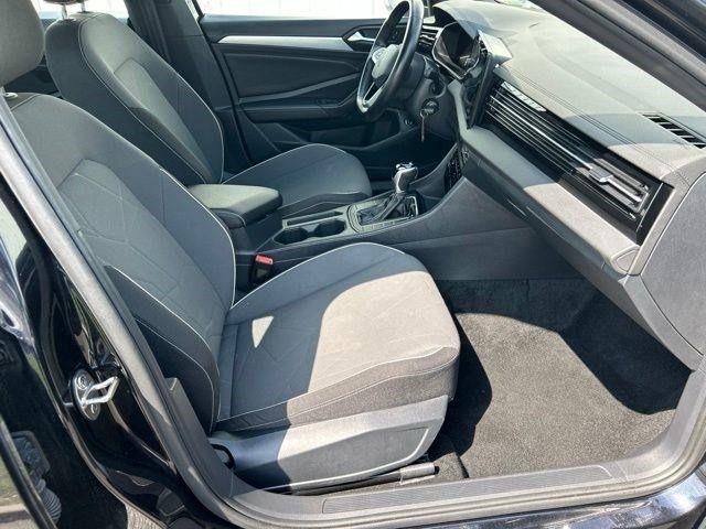 Volkswagen Jetta  2025